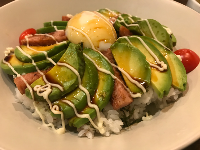 アボガドスパム丼