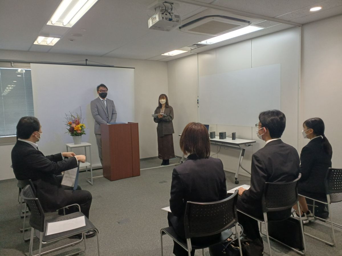 内定式岡崎さん