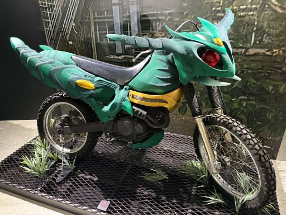 ⑯（ギルスレイダー）