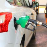 石油VS電気！ガソリンスタンドと充電スタンドの件数は？