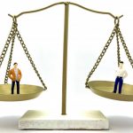 7割以上の人が日々の生活で格差を感じ、今後も広がると予想