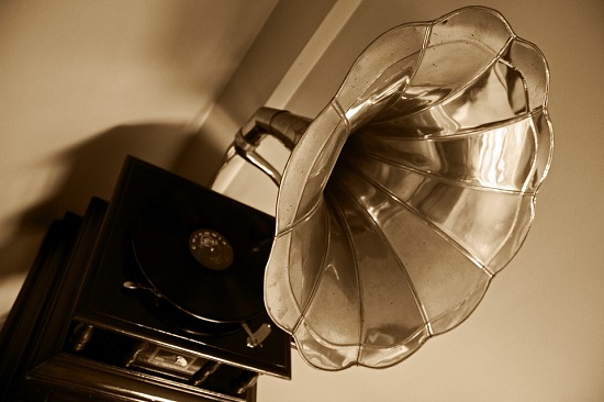 gramophone-63753_960_720