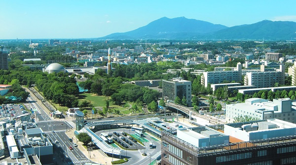 Tsukuba_Center_&_Mt.Tsukuba01