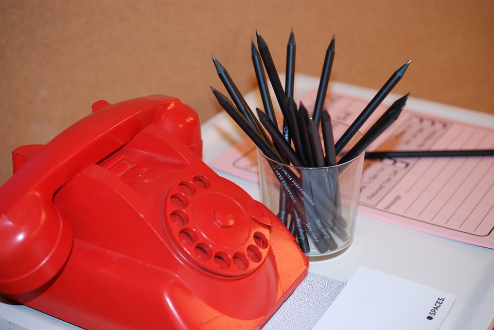 telephone-676743_960_720