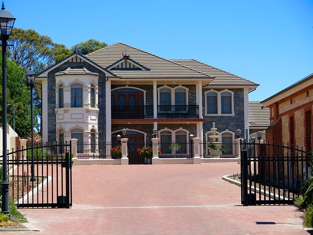 mansion-3444140_640